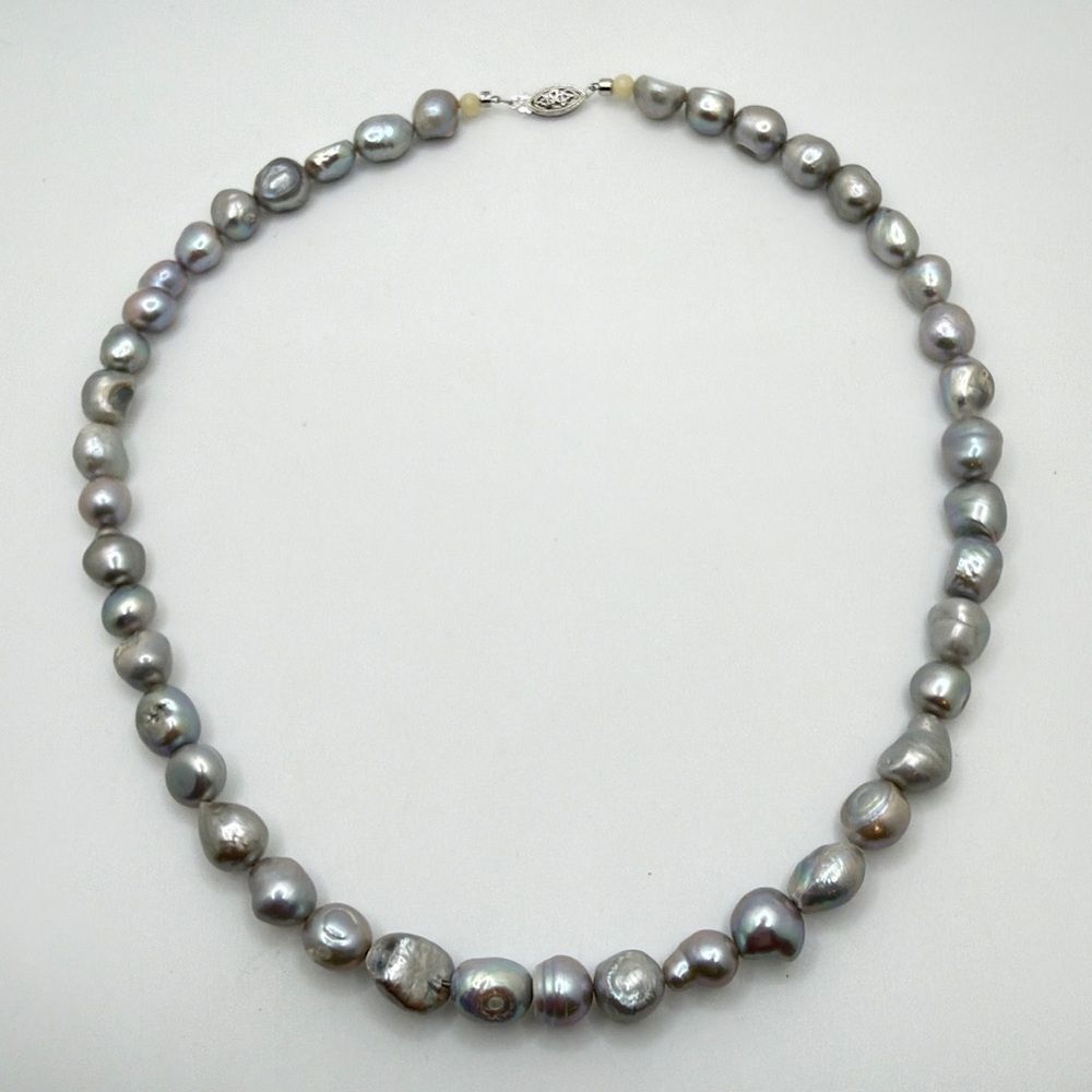 18" Revived! Gray Toned Baroque 10mm pearls‎ with 14kt white gold VTG clasp!